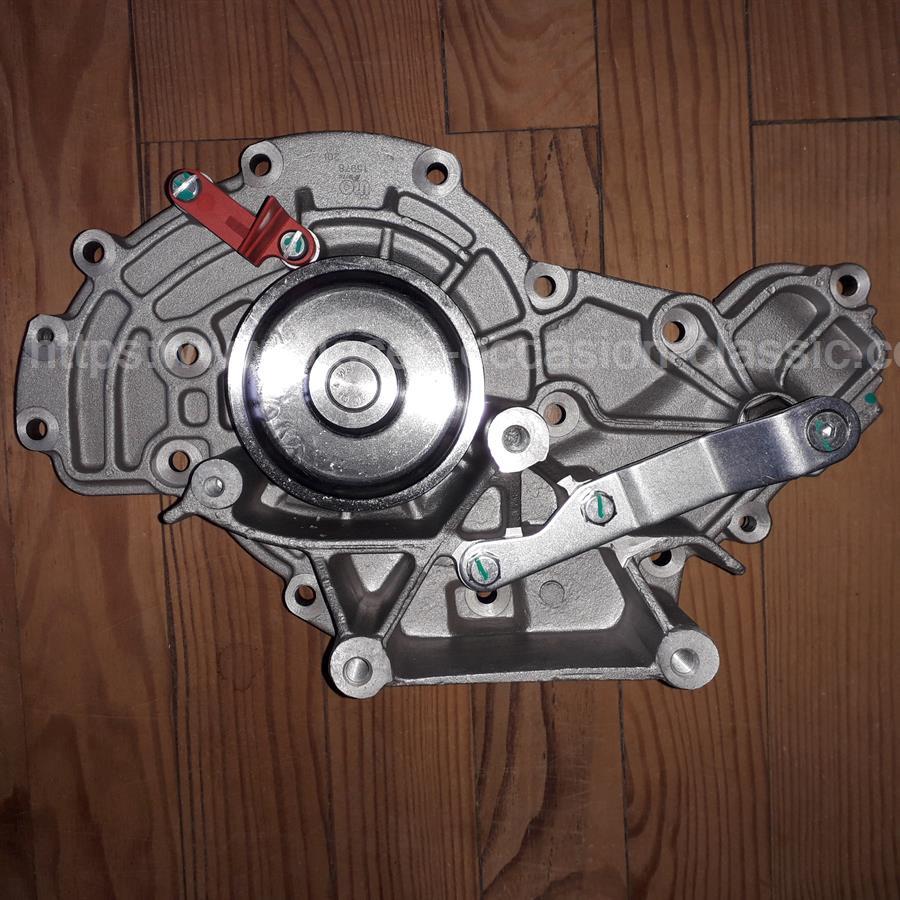 Pompe à eau Porsche 928 neuve